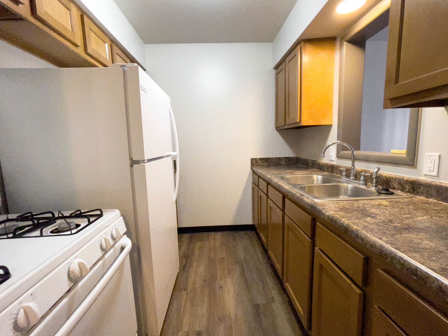 Muncie Apartment: 808 W Riverside Ave