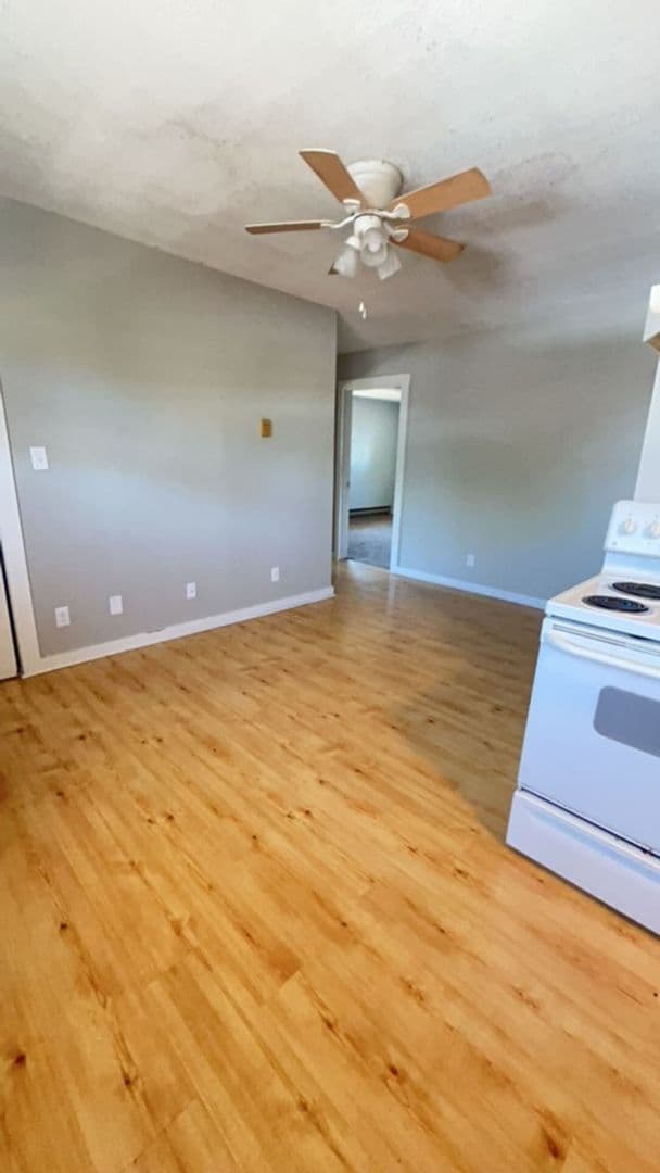 Muncie Apartment: 1514 W. Jackson St. Apt. 3
