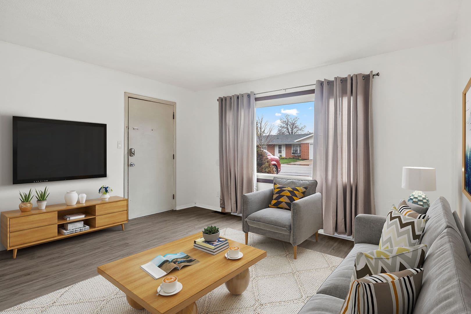 Yorktown Apartment: 2301 S Marsh Ave