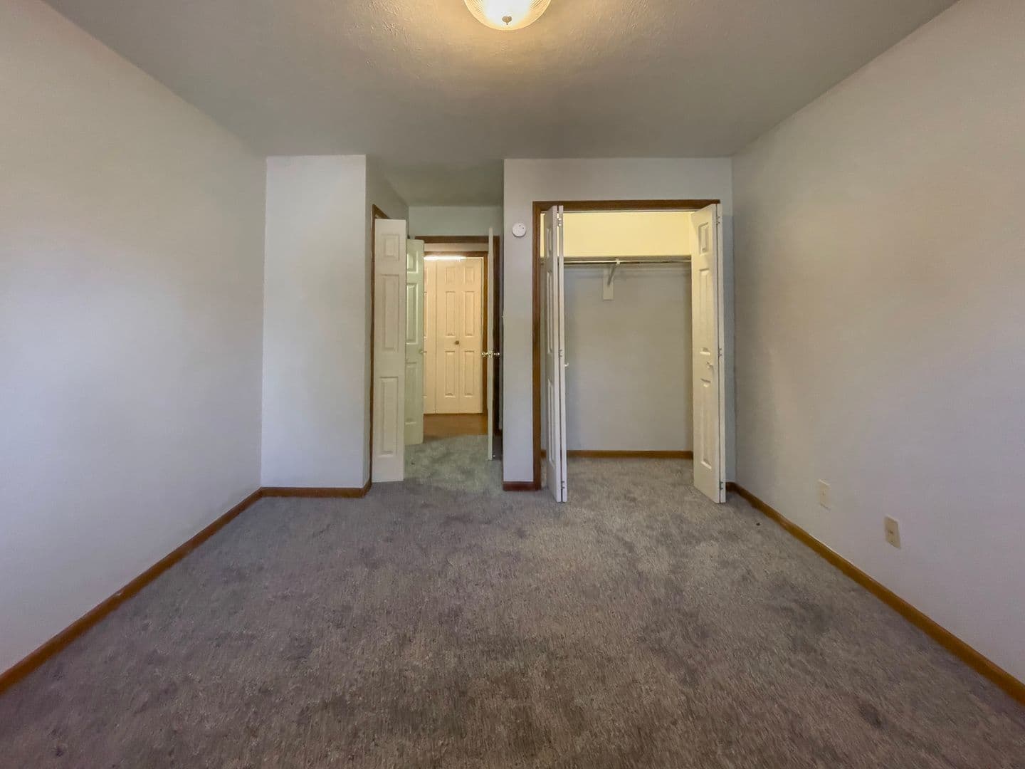 Muncie Apartment: 2015 W Godman Ave