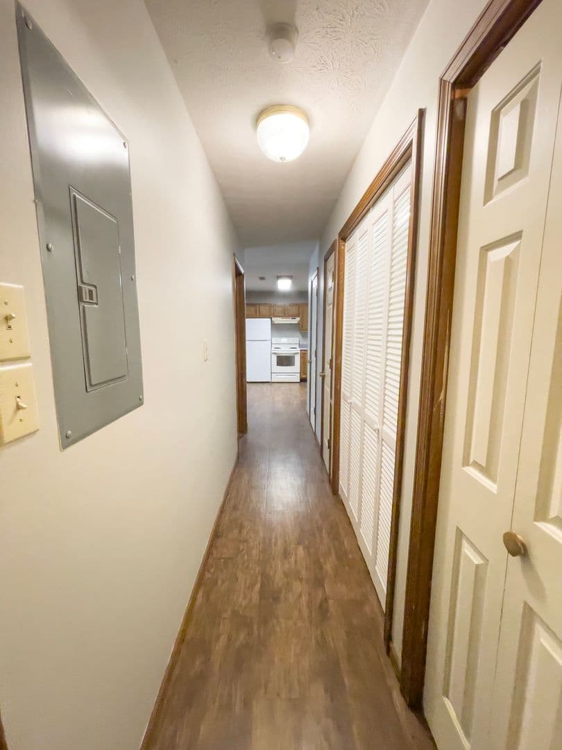 Muncie Apartment: 2015 W Godman Ave