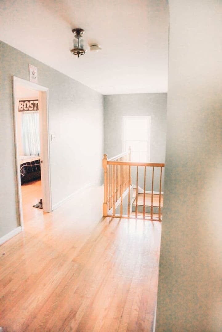 Muncie House: 2010 West Petty Road