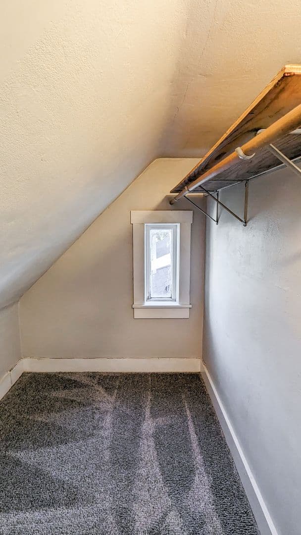 Muncie Apartment: 1900 W Jackson St.