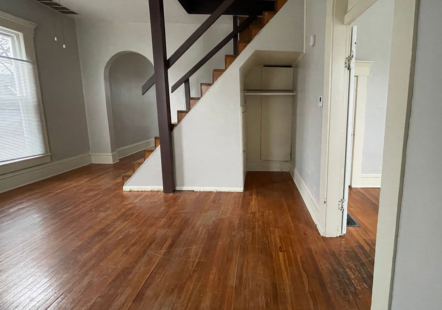 Muncie House: 1602 W Main St