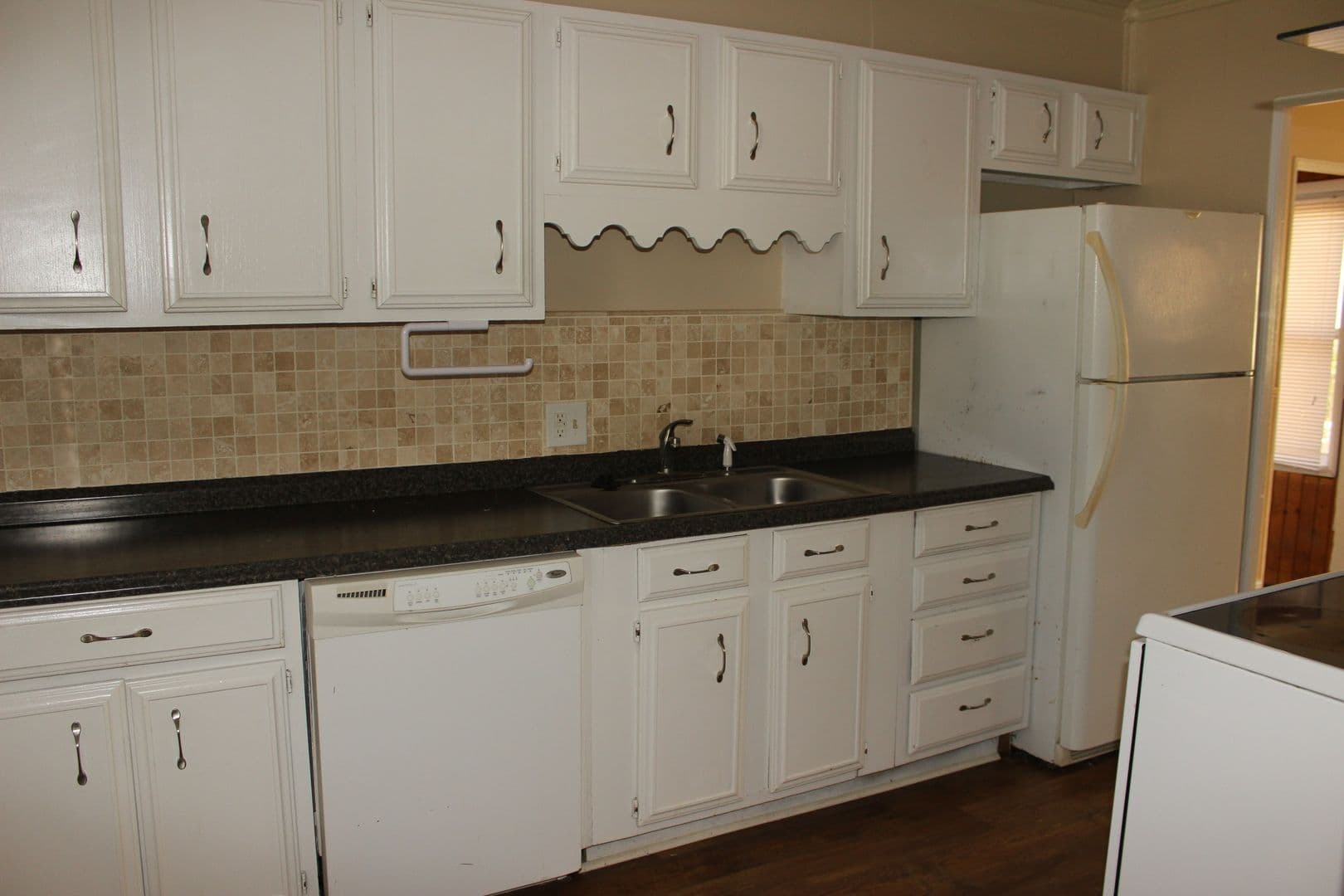 Muncie House: 2100 W Parkway Dr