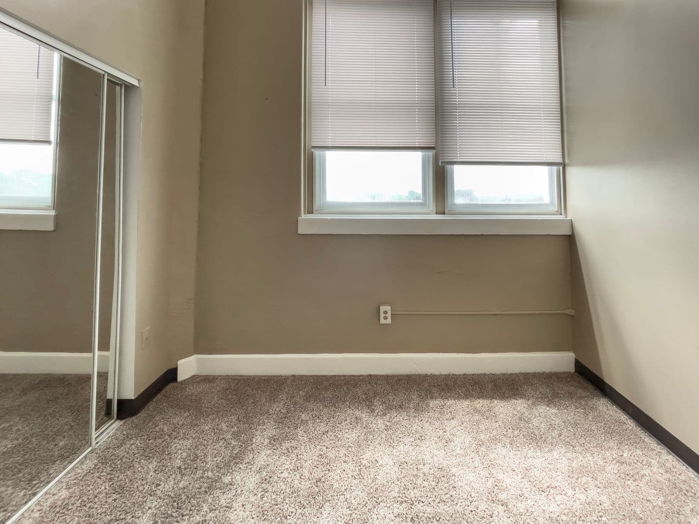 Muncie Apartment: 301 W 13th St