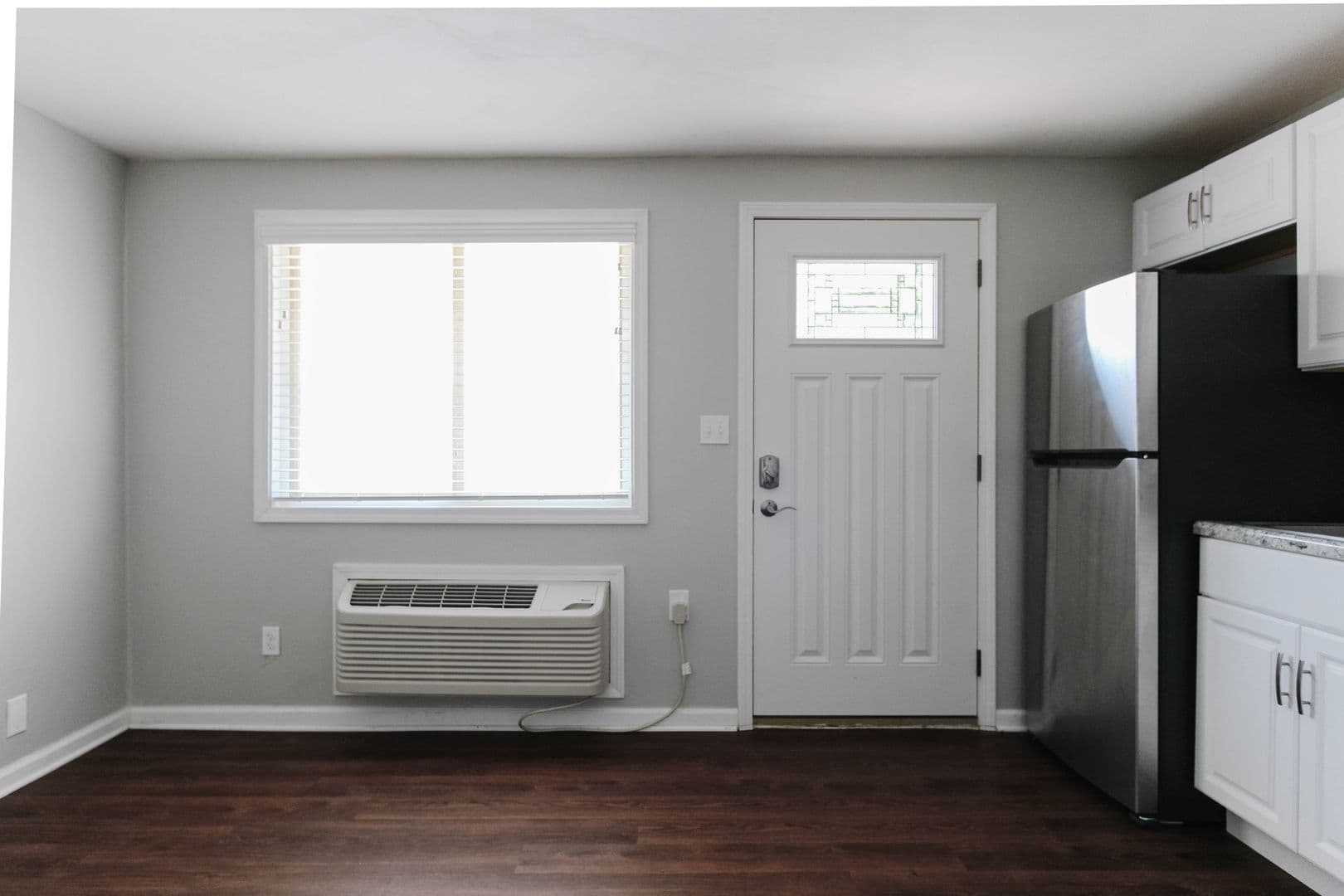 Muncie Apartment: 715 S. Cole Ave.