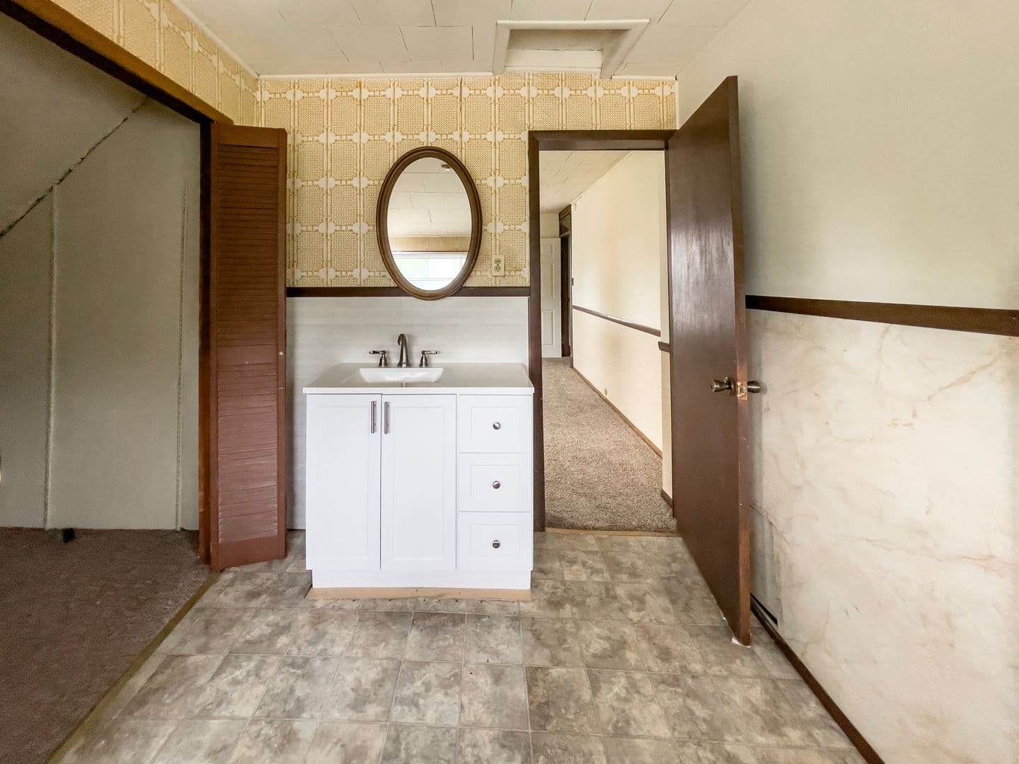 Muncie Apartment: 826 W Ashland Ave