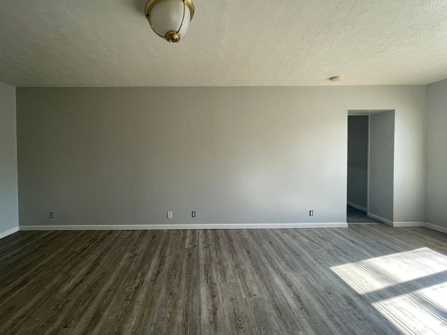 Muncie Apartment: 9012 W Jackson St