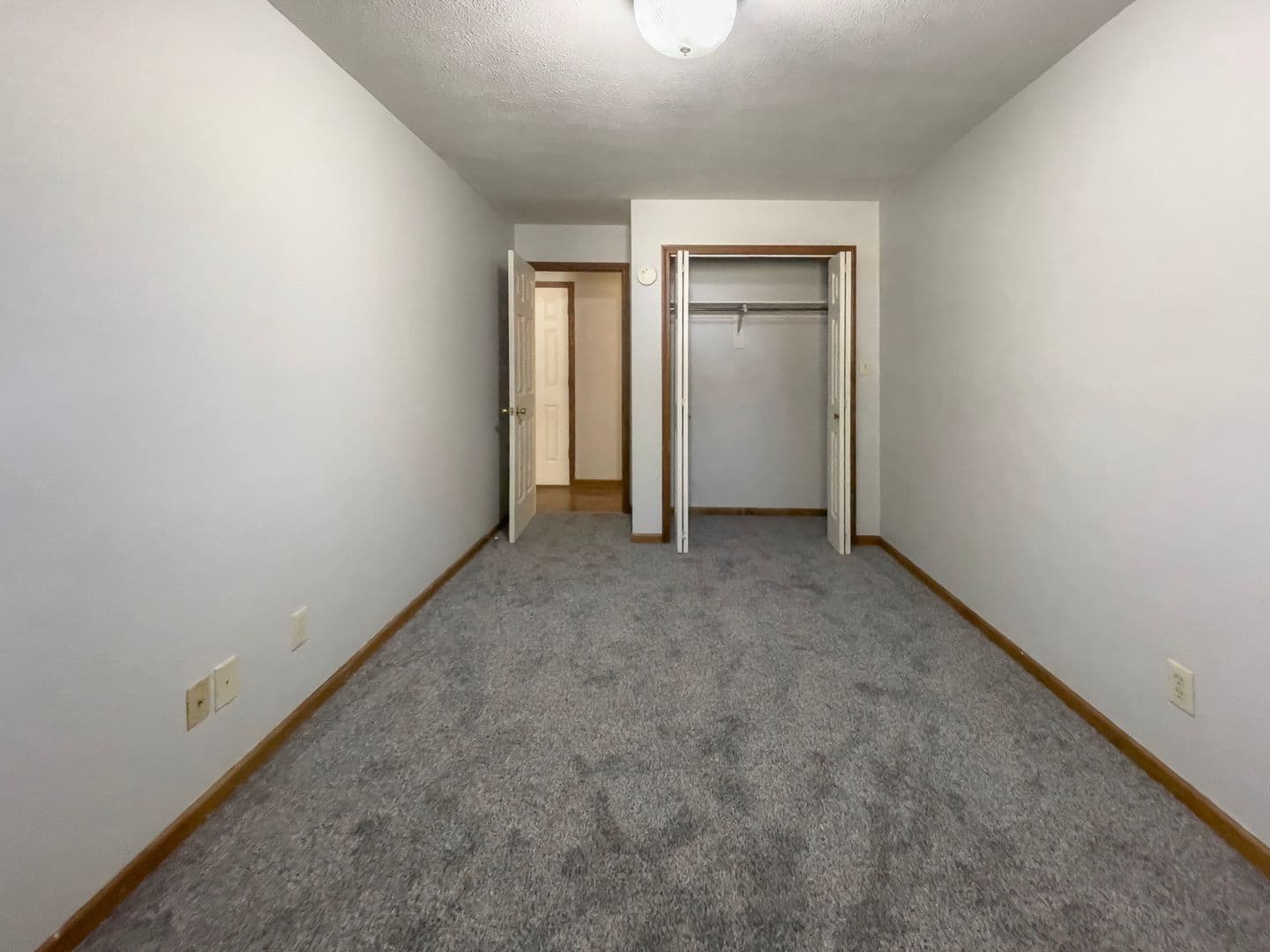 Muncie Apartment: 2015 W Godman Ave