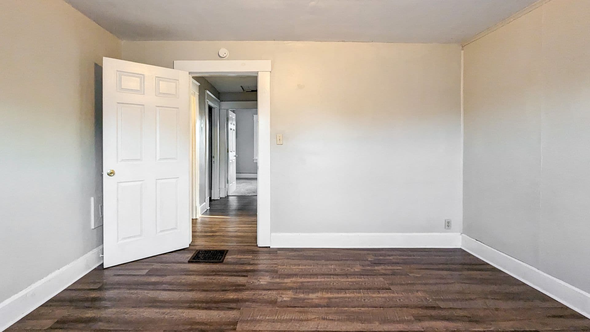 Muncie Apartment: 1900 W Jackson St.