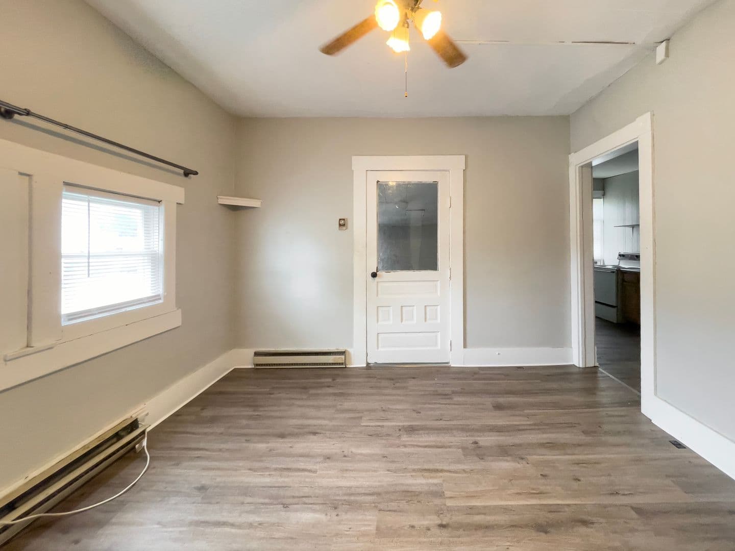 Muncie Apartment: 216 N McKinley Ave.