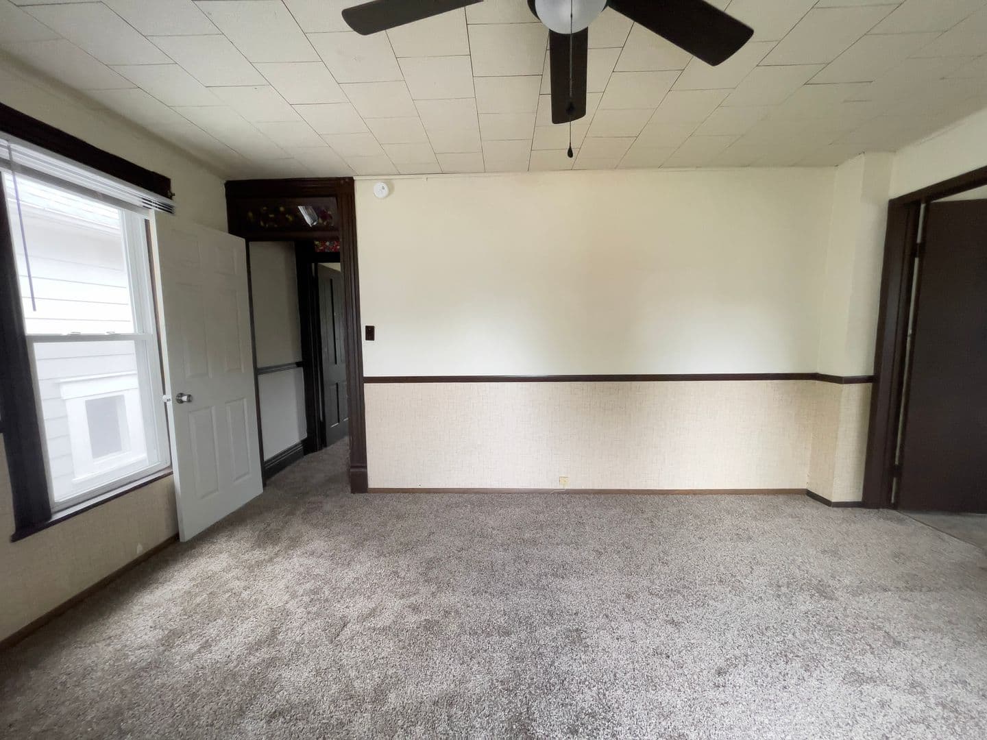 Muncie Apartment: 826 W Ashland Ave