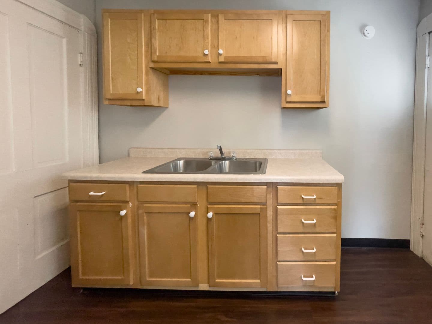 Muncie Apartment: 824 W University Ave.