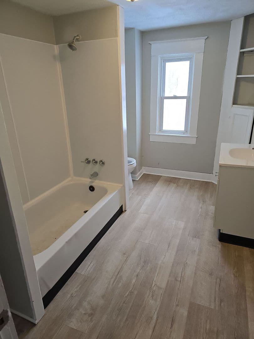 Muncie House: 808 N Jefferson St