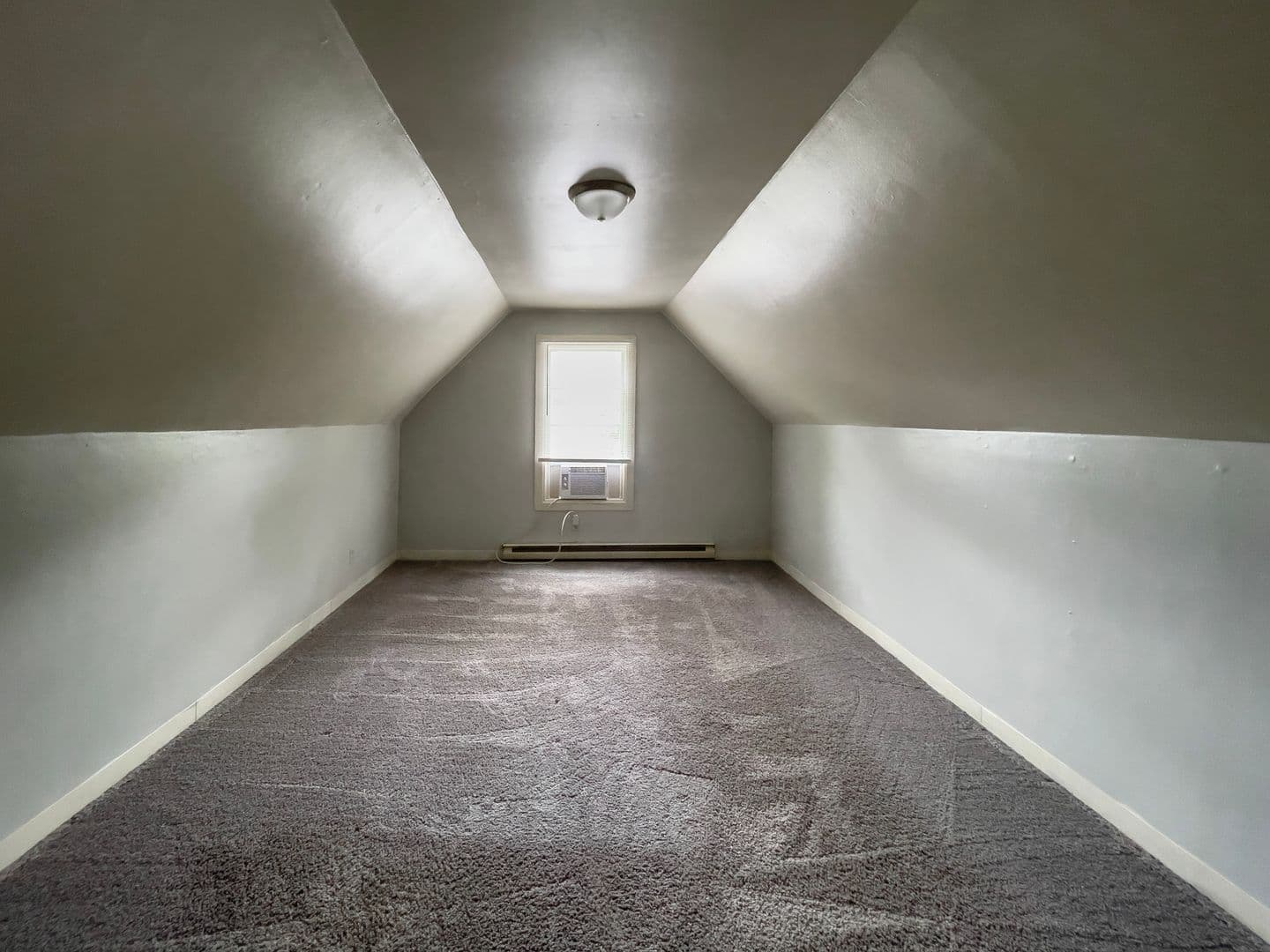 Muncie Apartment: 815 W University Ave