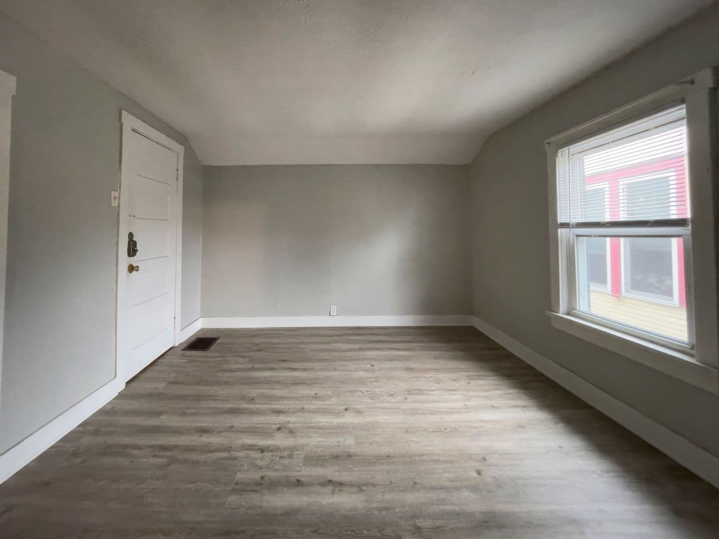 Muncie Apartment: 808 W Beechwood Ave.