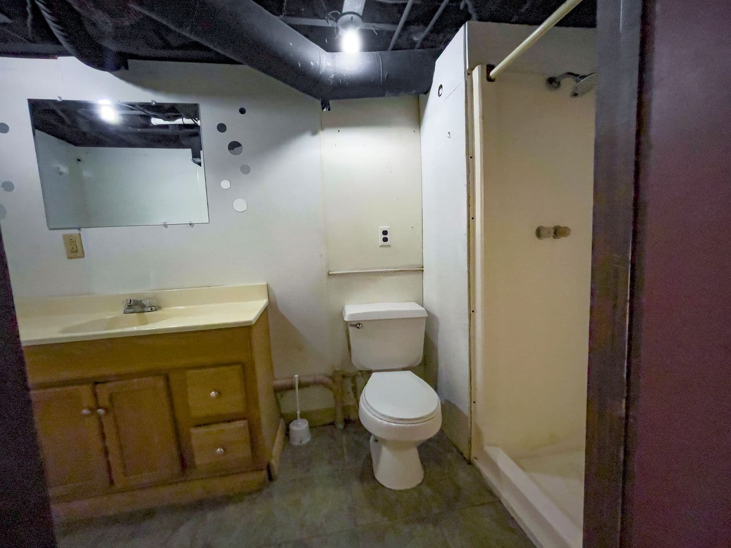 Muncie House: 101 N Dill St