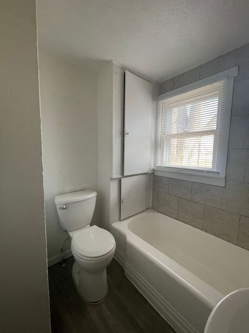 Muncie House: 2509 E 16th St