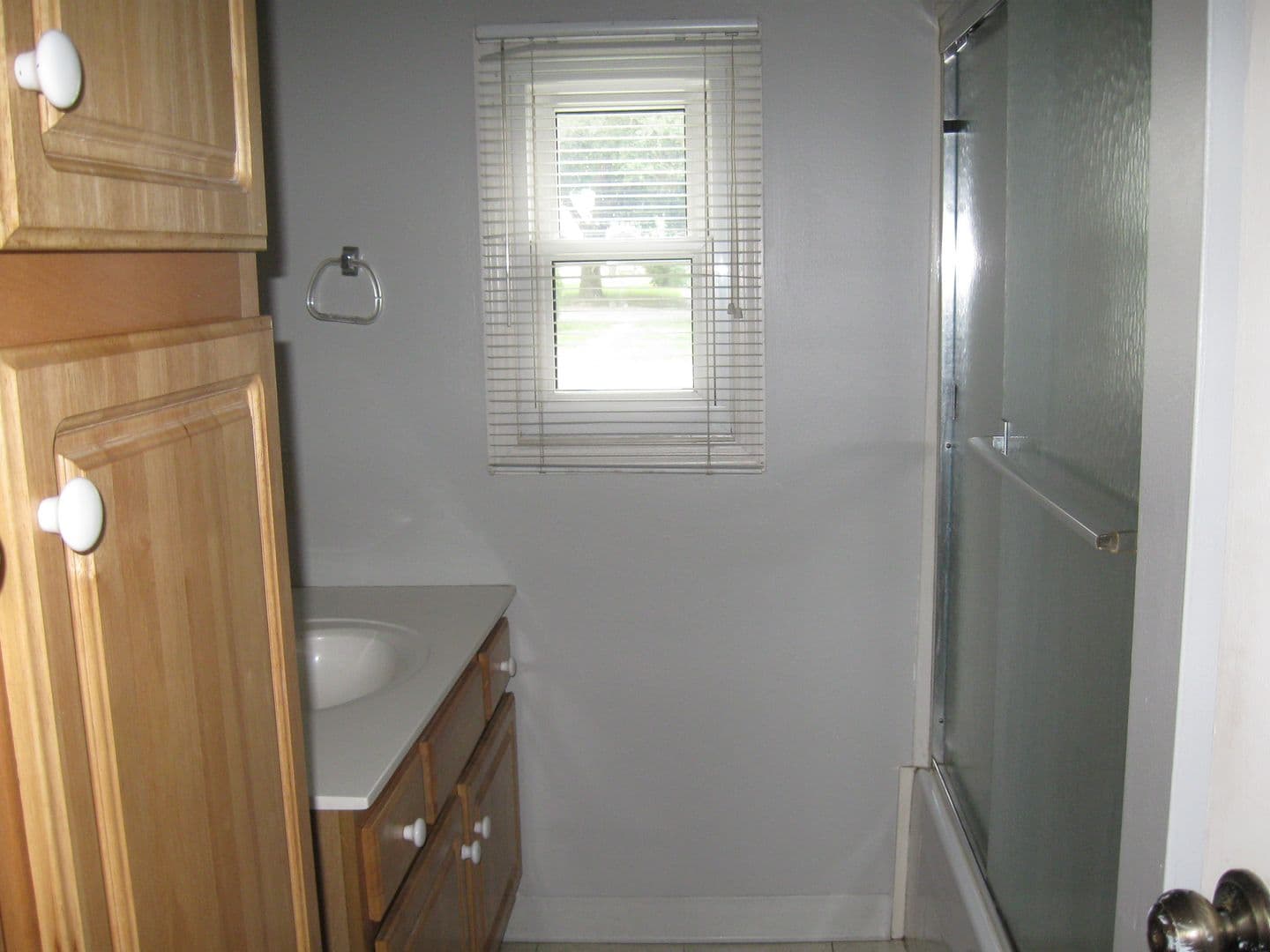 Muncie Apartment: 807 W. University Ave.