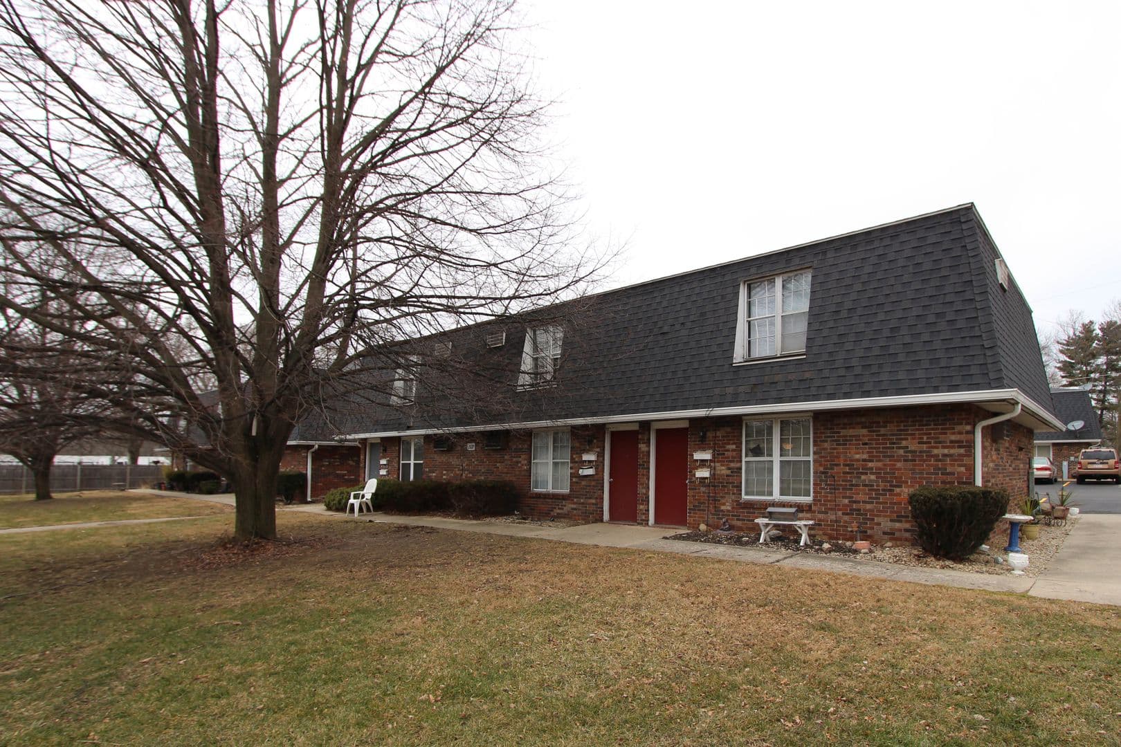 Muncie Apartment: 2600 W Memorial Dr