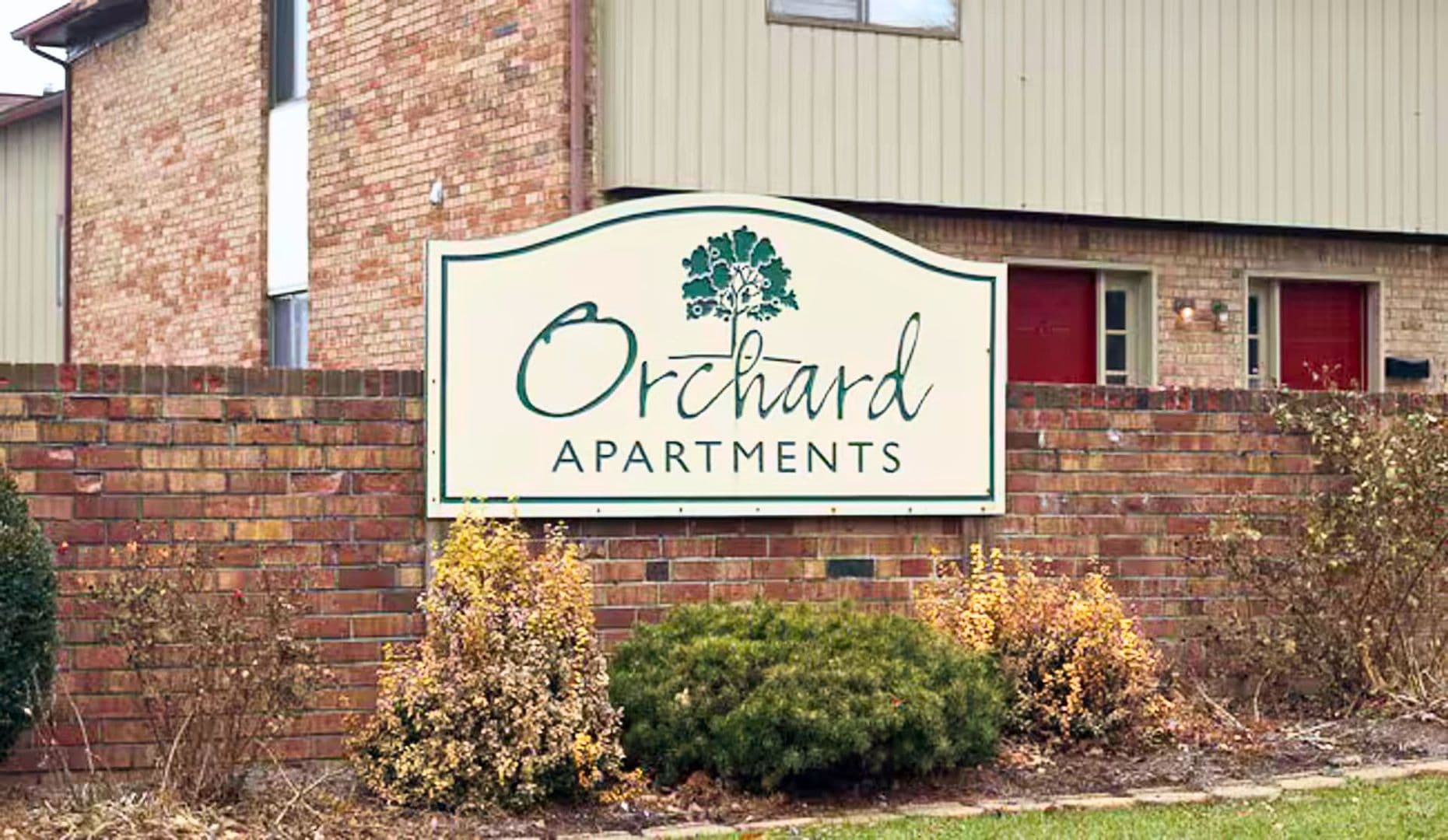 Muncie Apartment: 720 W Centennial Ave