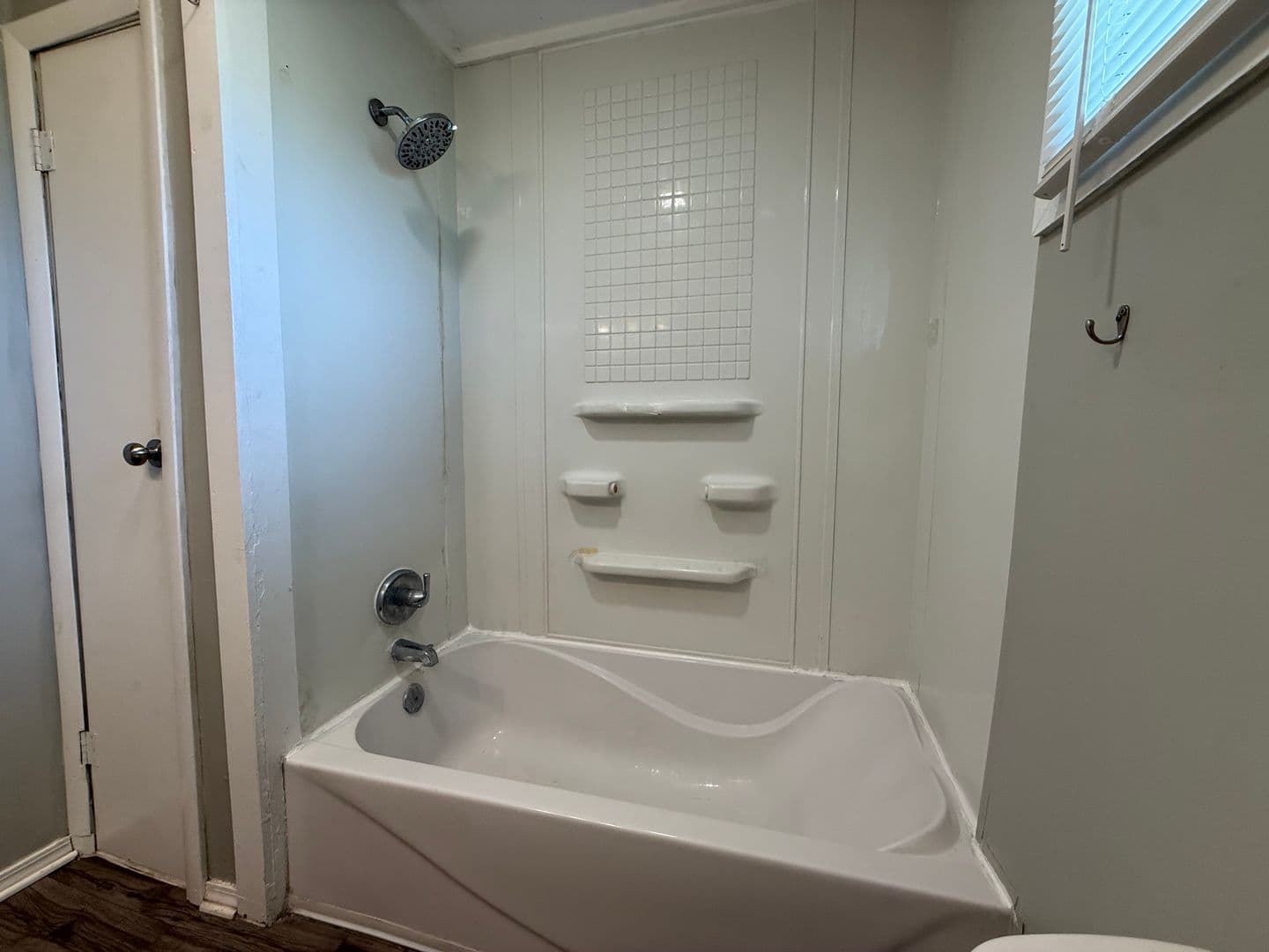 Muncie House: 3511 S Ebright St
