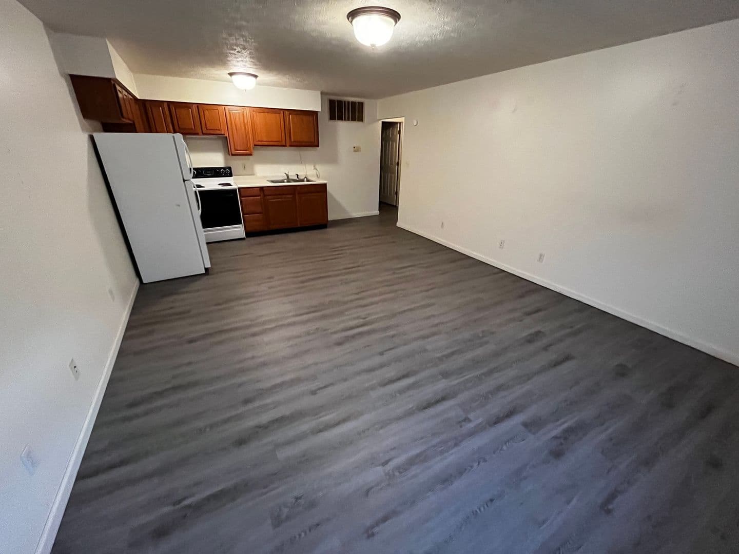 Muncie Apartment: 9021 W Jackson St