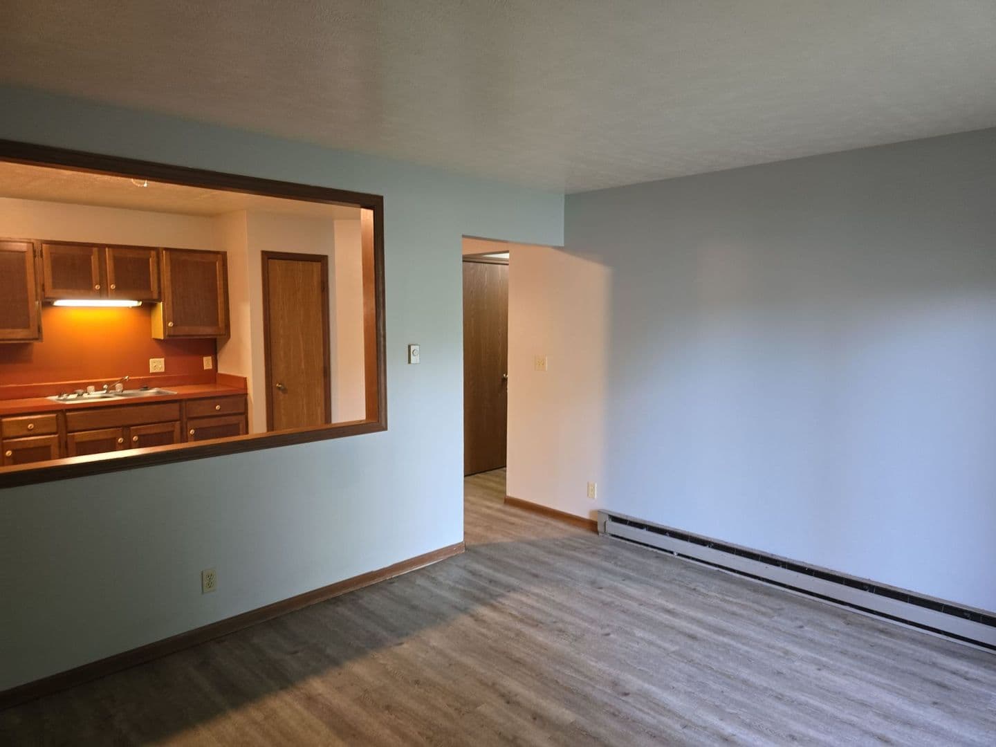 Woodburn Apartment: 22156 Maple Court