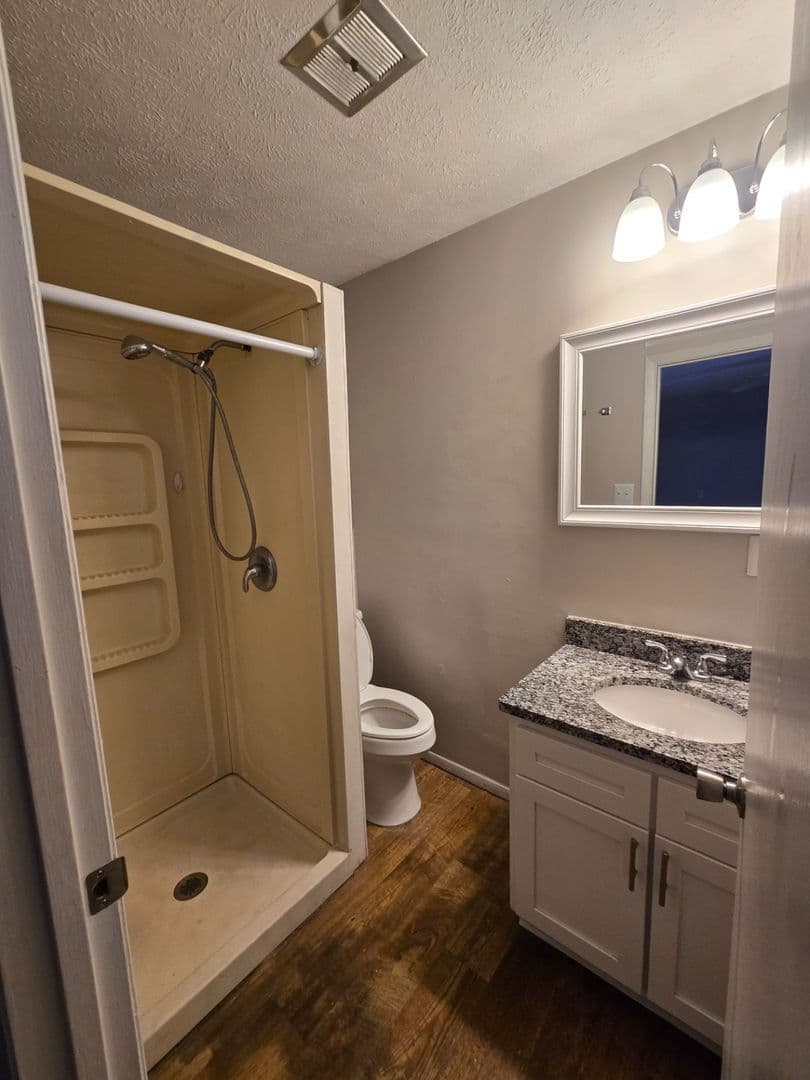 Muncie Apartment: 1010 W Bethel Ave