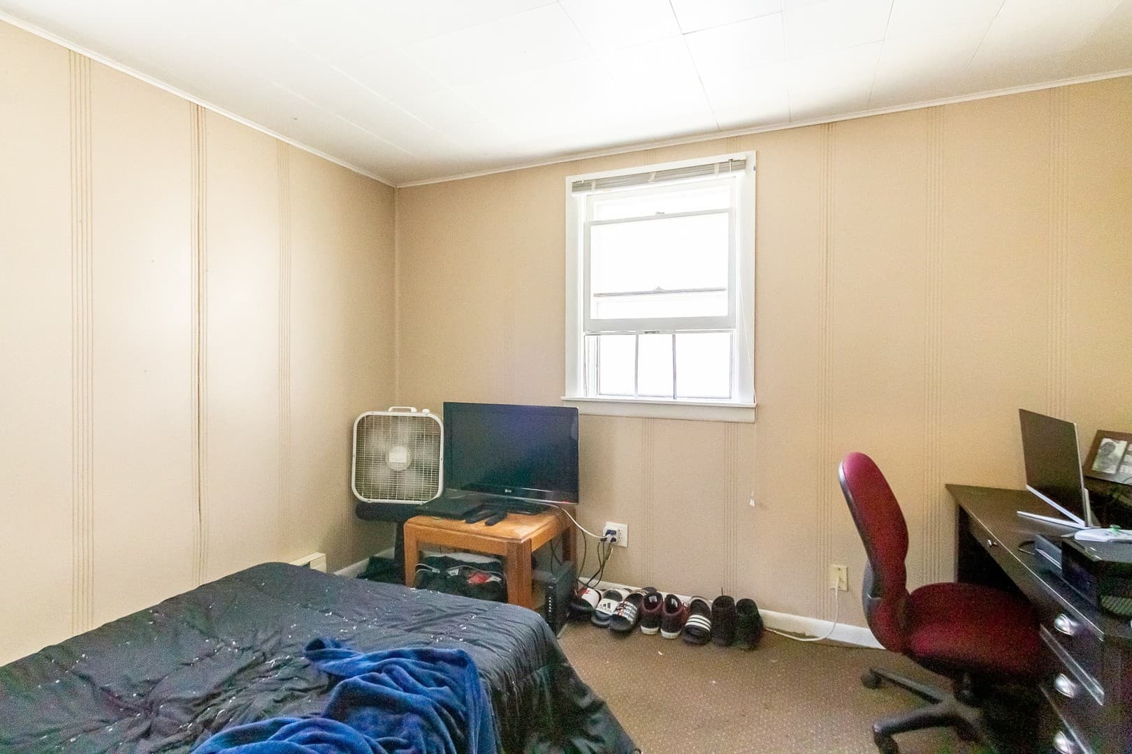 Muncie Apartment: 824 W University Ave.
