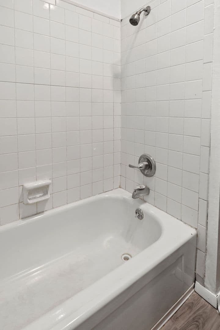 Yorktown Apartment: 2301 S Marsh Ave