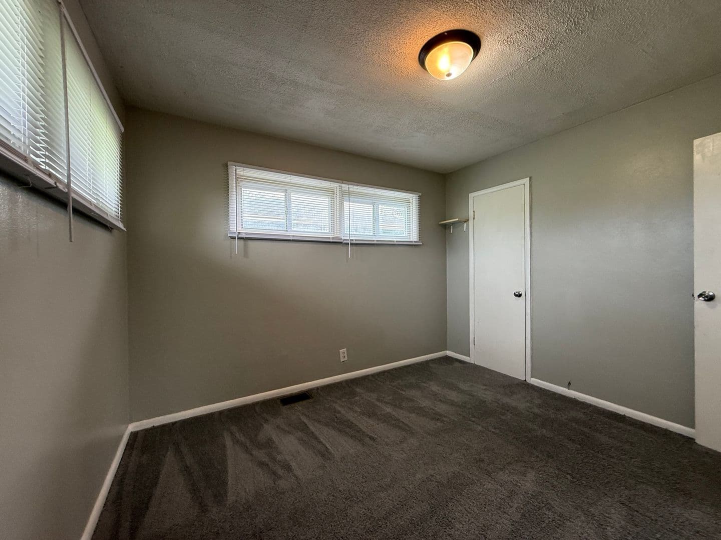 Muncie House: 3511 S Ebright St