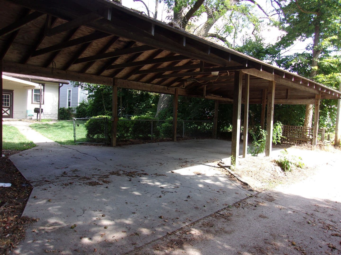Muncie House: 2003 W Jackson St