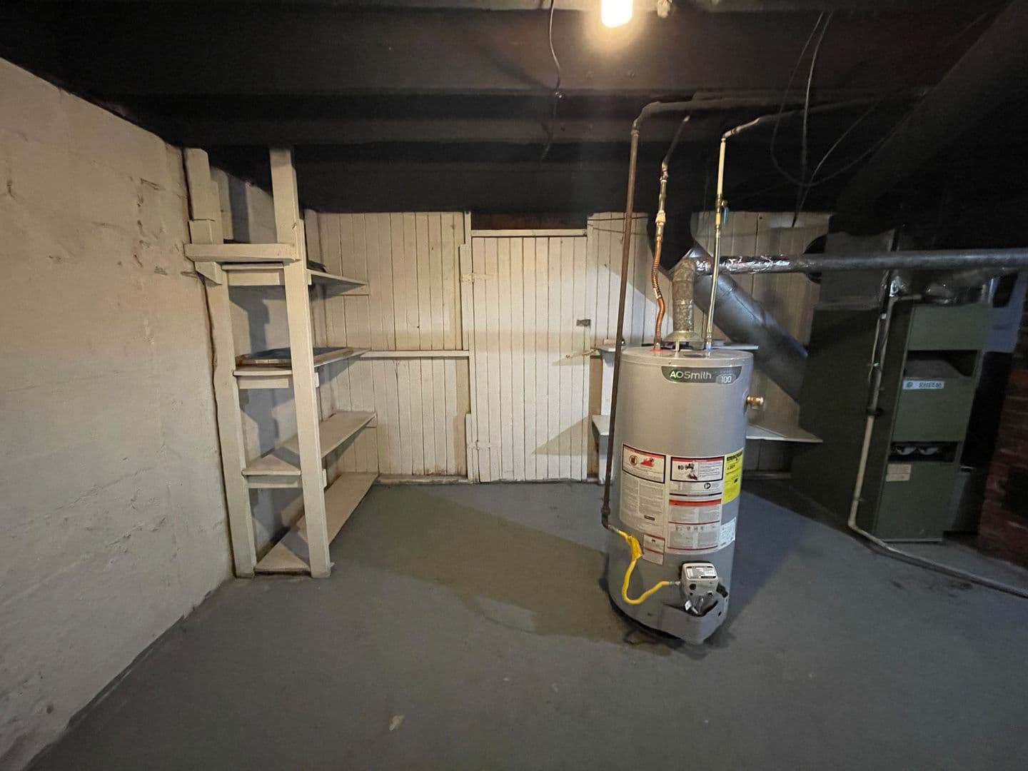 Muncie House: 1602 W Main St