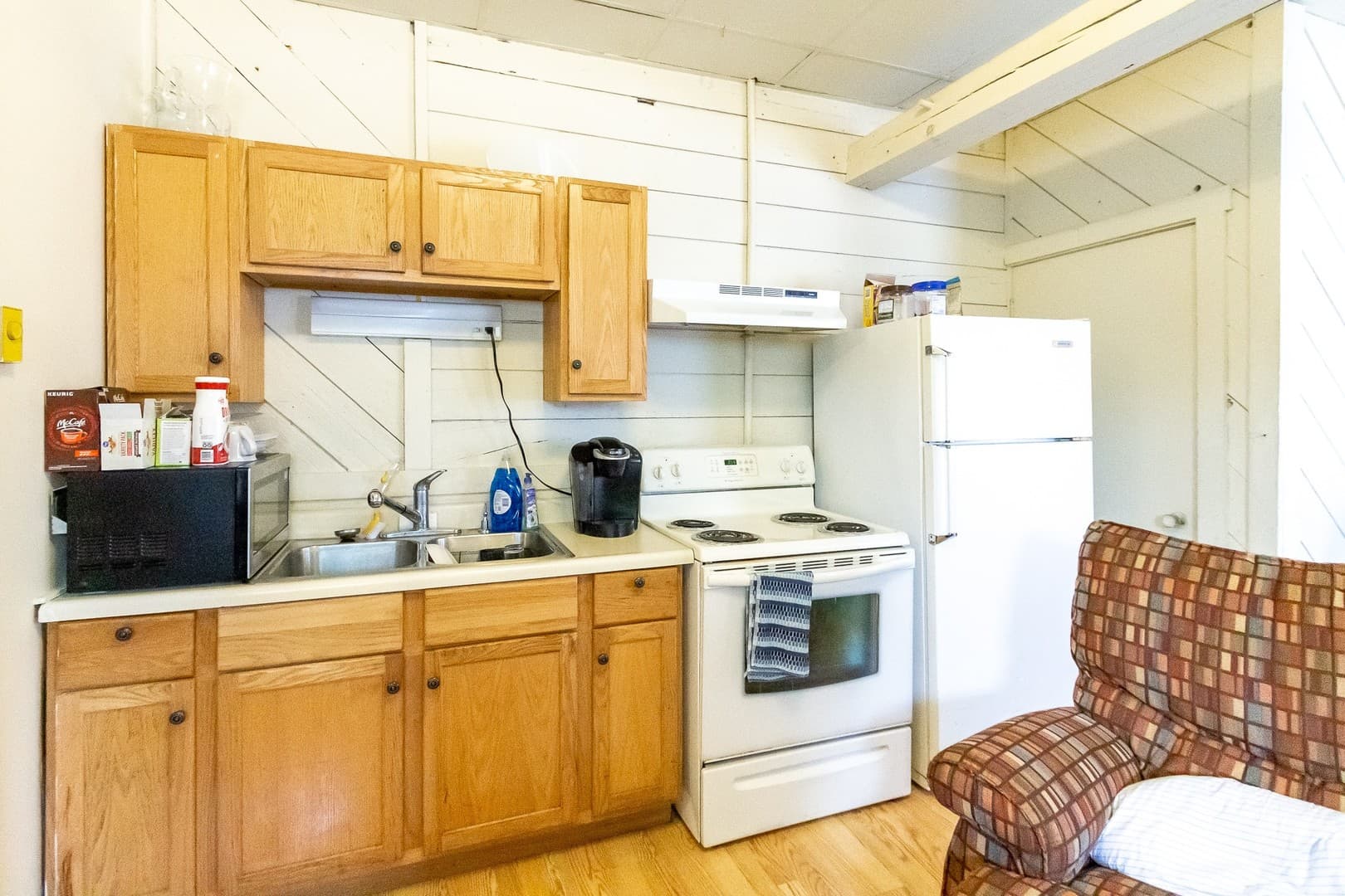 Muncie Apartment: 402 N Calvert St.