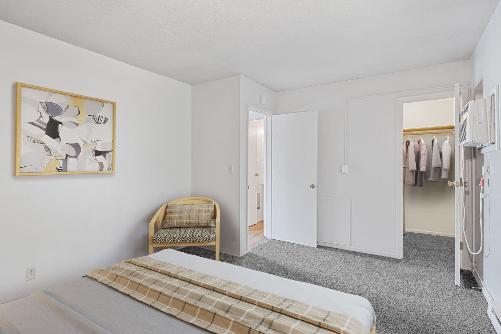 Muncie Apartment: 1204 W Bethel Ave