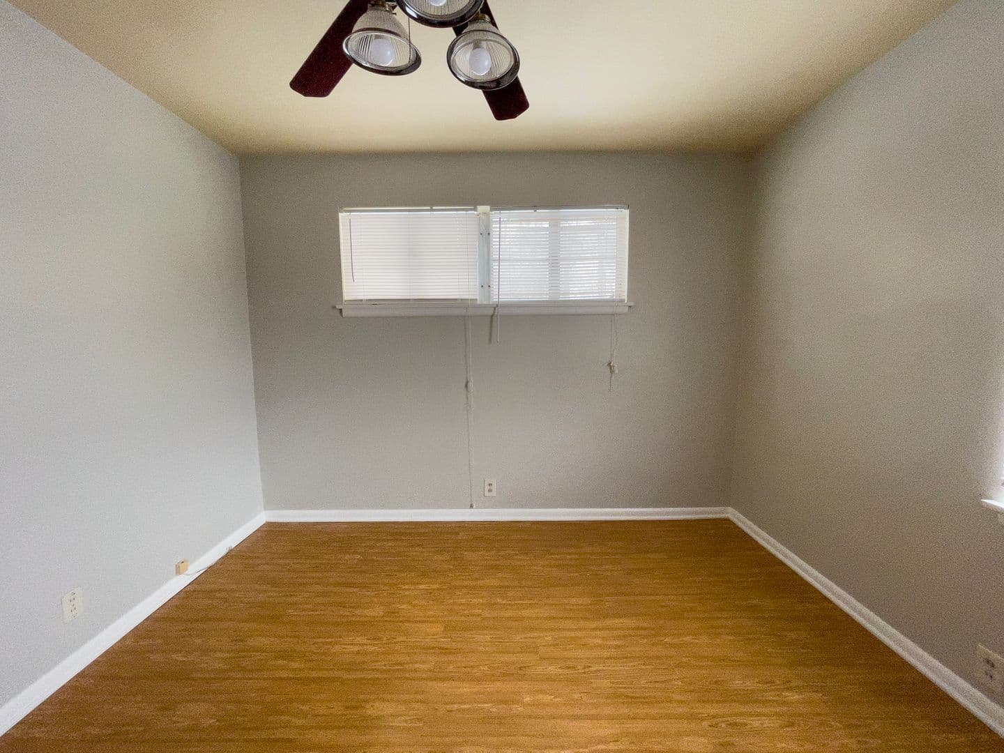 Muncie Apartment: 1506 W White River Blvd. - Apt A.