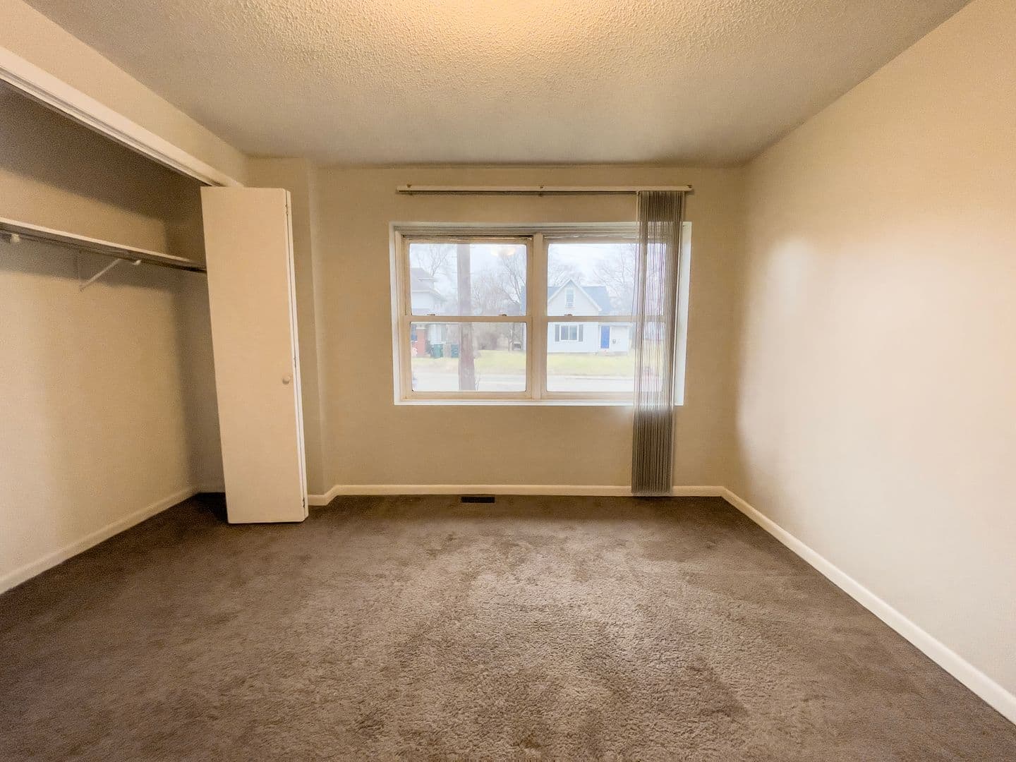 Muncie Apartment: 1409 W Jackson St