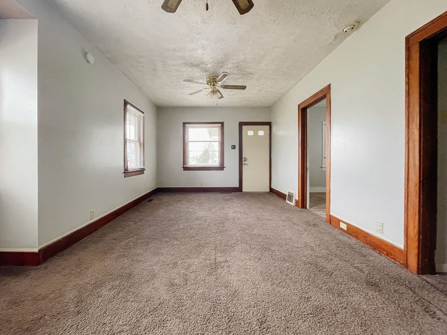 Muncie House: 1317 W Memorial Dr