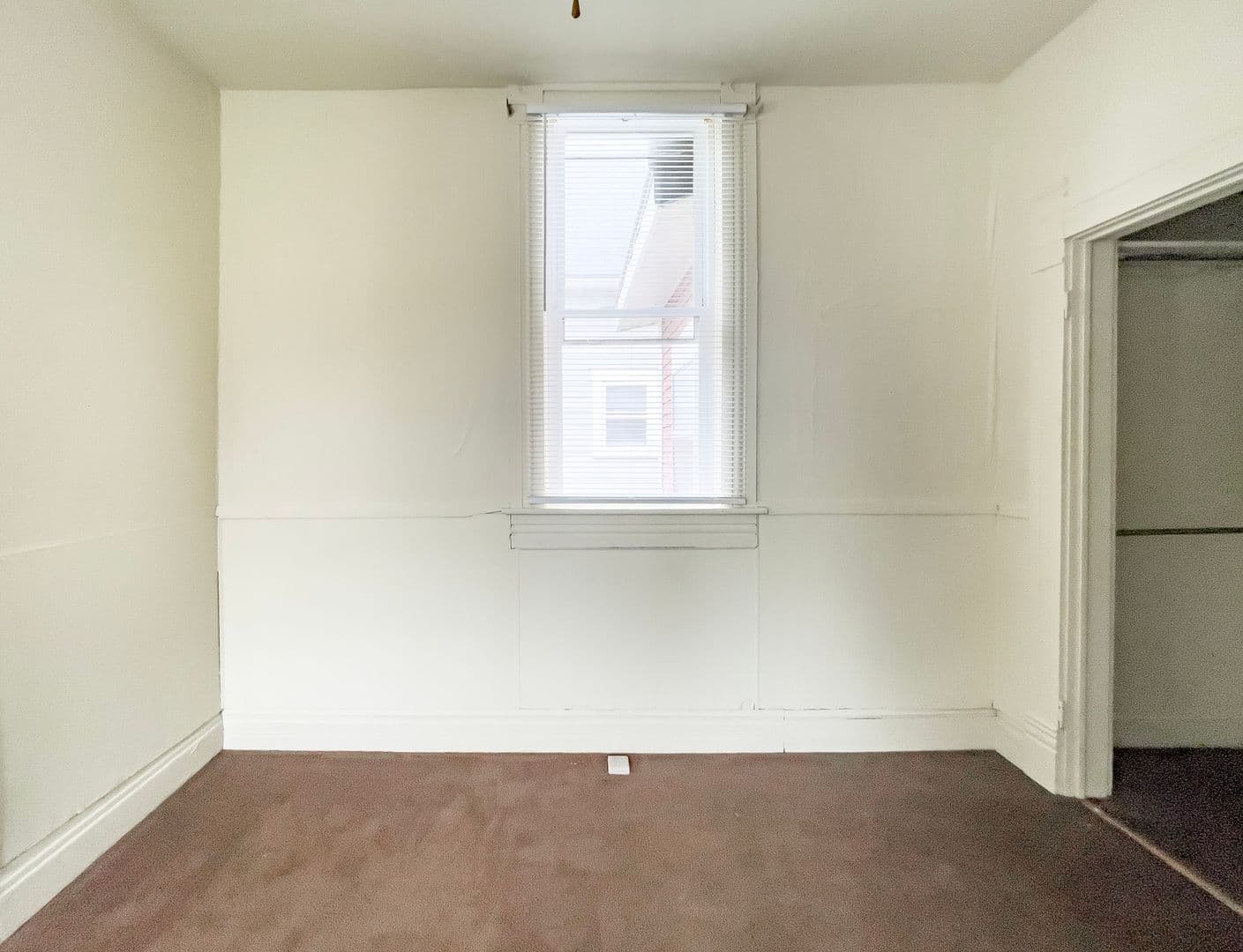 Muncie Apartment: 826 W Ashland Ave
