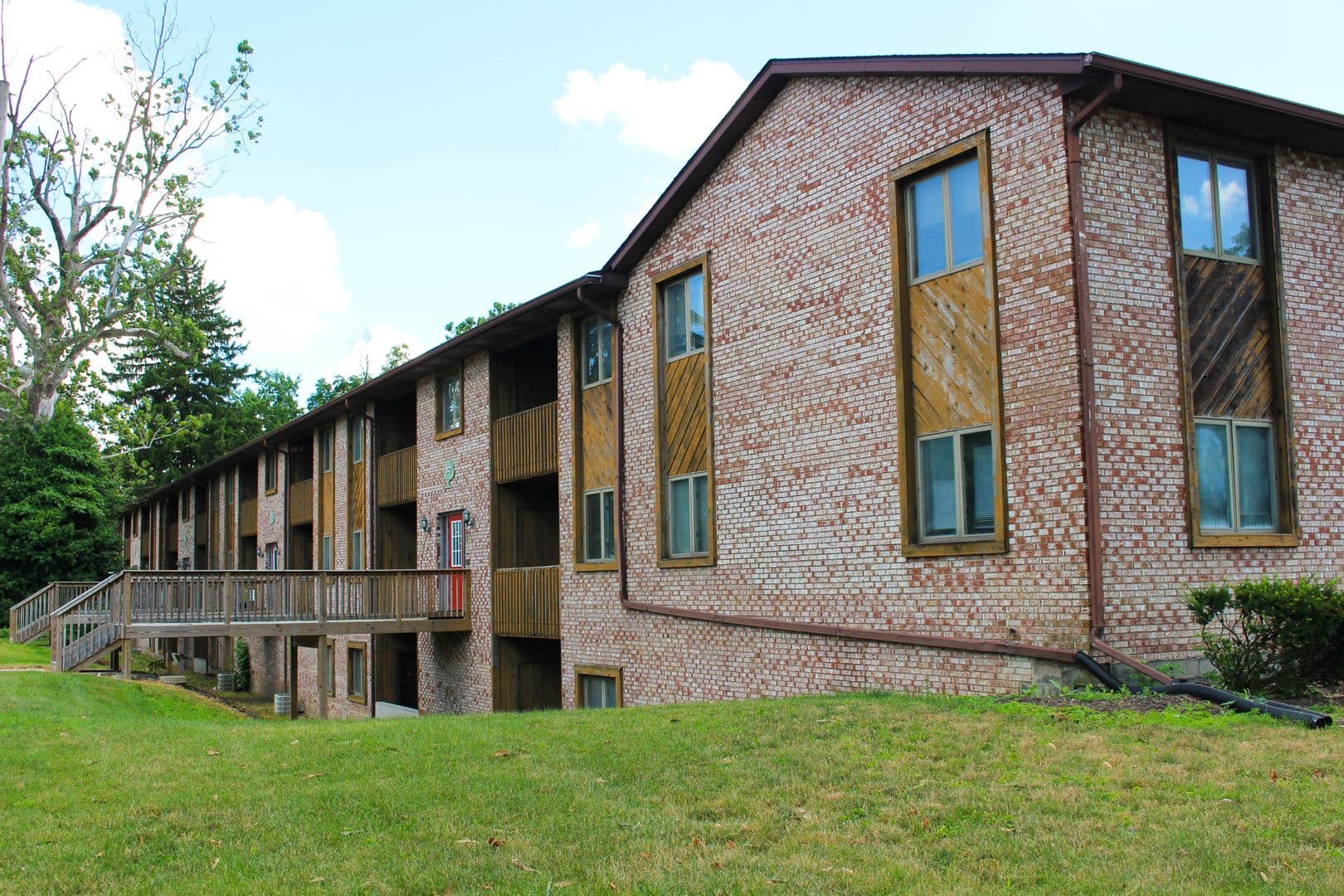 Muncie Apartment: 920 N. Linden St. Apt 19