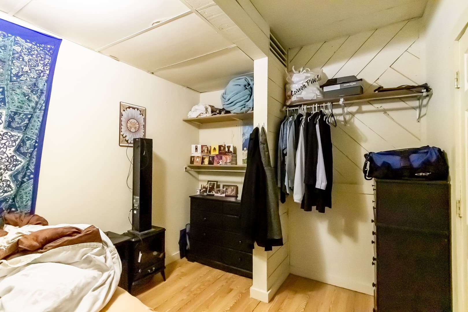 Muncie Apartment: 402 N Calvert St.