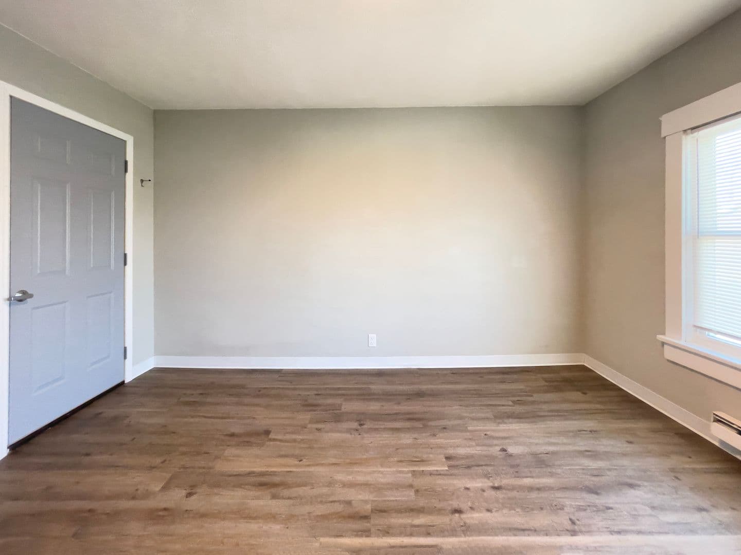 Muncie Apartment: 1924 W Jackson St