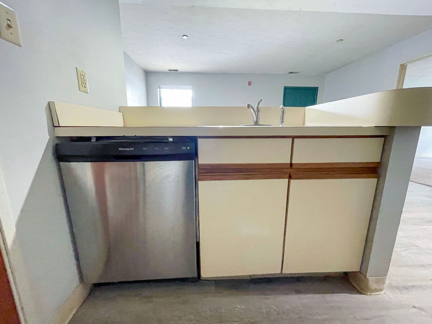 Muncie Apartment: 519 N. Dill St.