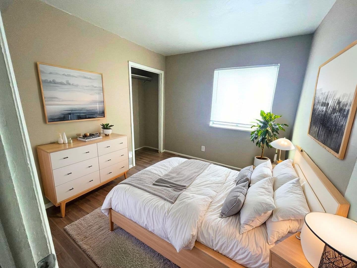 Muncie Apartment: 720 W Centennial Ave.