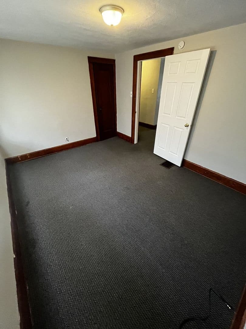Muncie House: 108 N McKinley Ave
