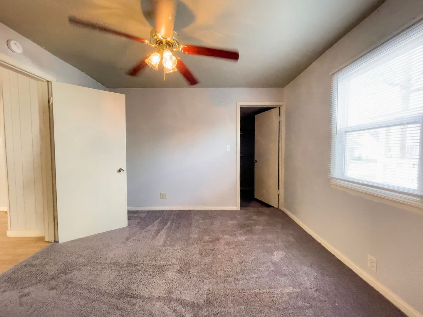 Muncie Apartment: 204 N Dill St
