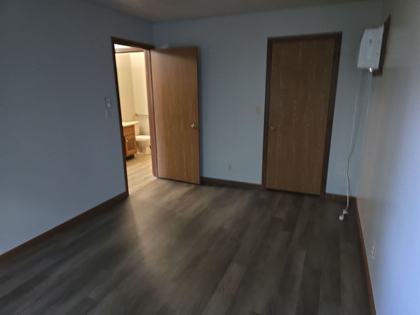 Woodburn Apartment: 22156 Maple Court