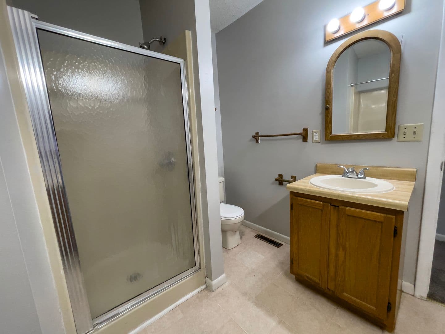 Muncie Apartment: 1409 W Jackson St